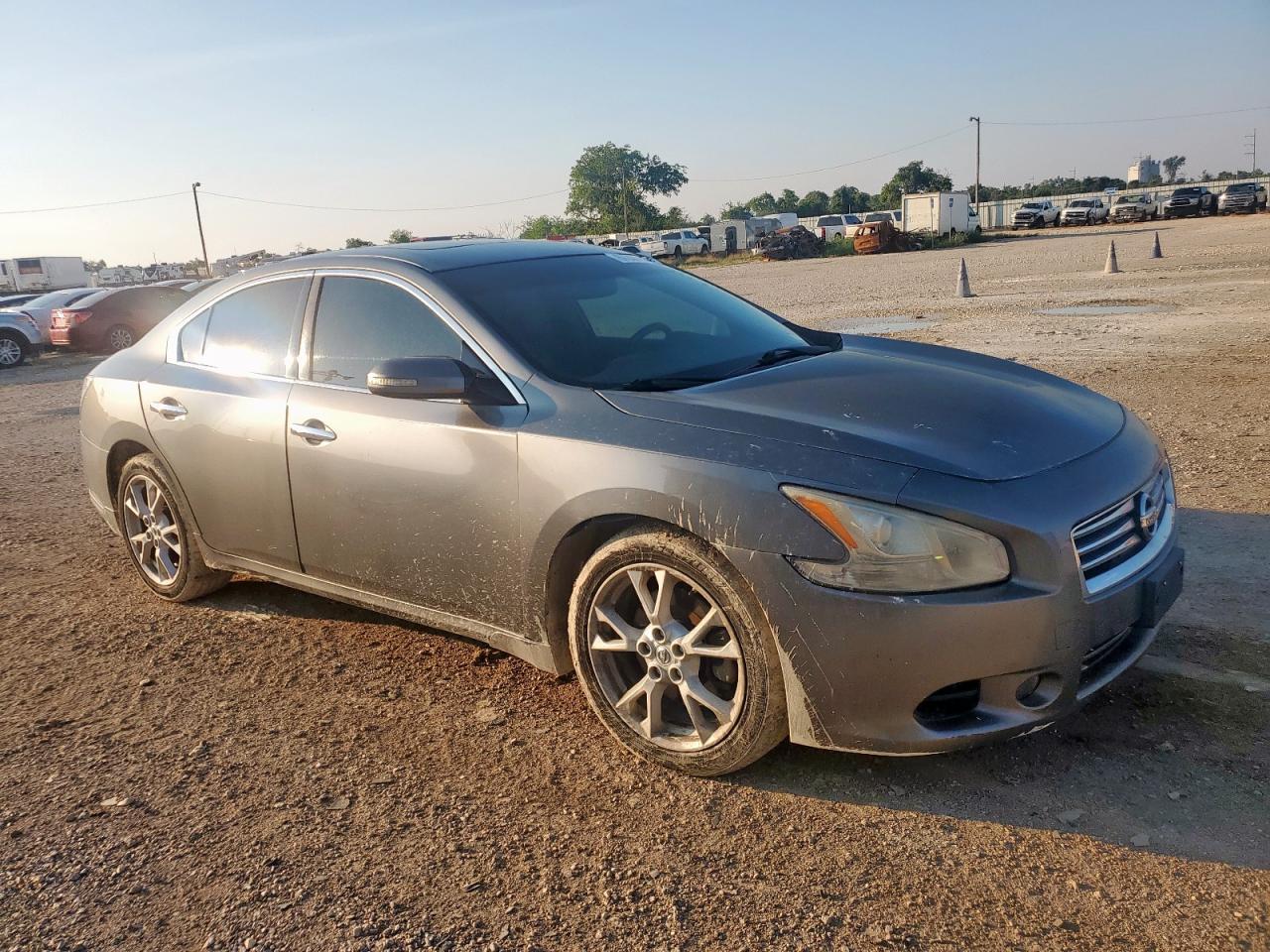 2014 NISSAN Maxima