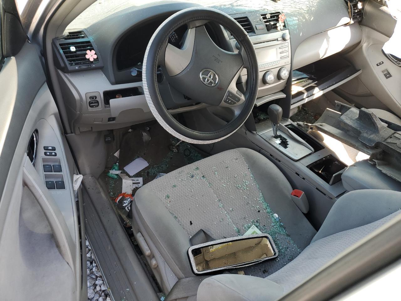 2011 TOYOTA CAMRY