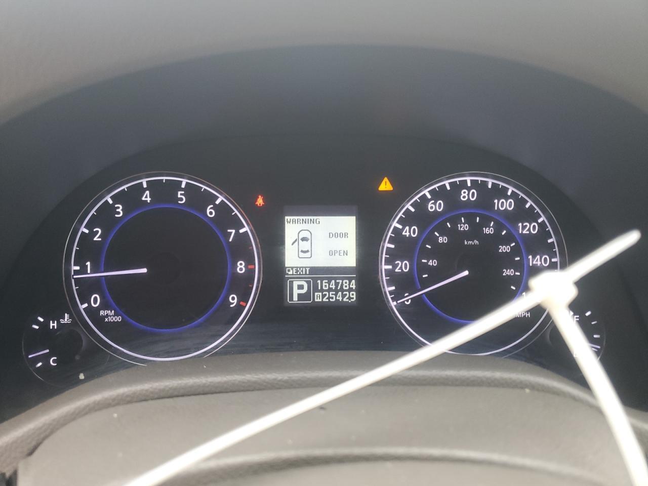 2011 INFINITI G37