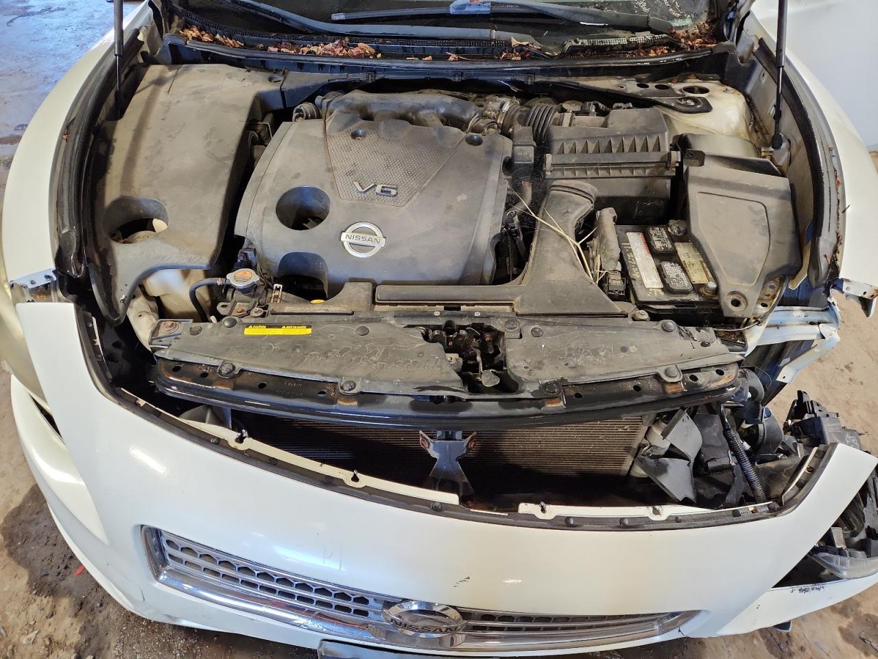 2011 NISSAN Maxima