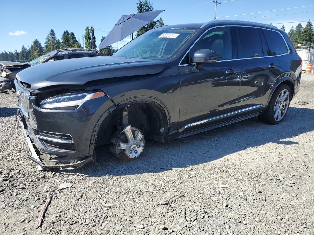2017 VOLVO XC90