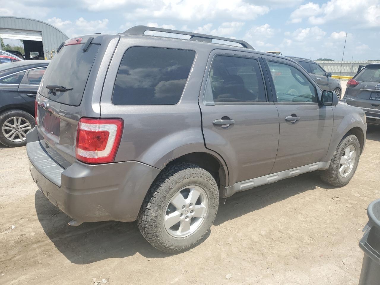 2010 FORD ESCAPE