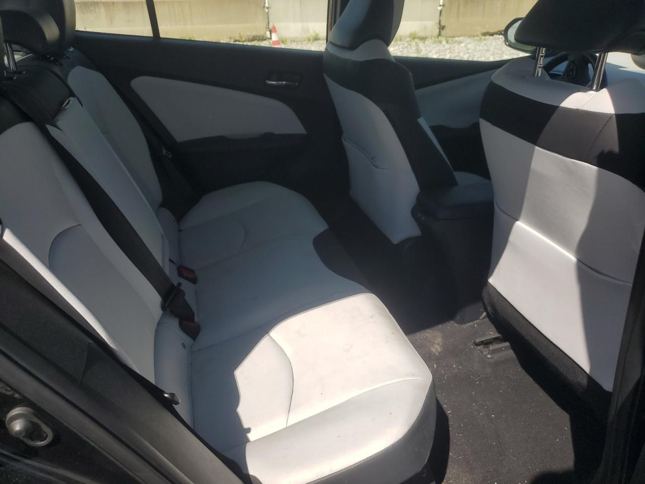 2022 TOYOTA PRIUS