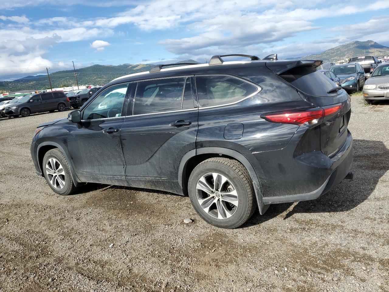 2022 TOYOTA HIGHLANDER