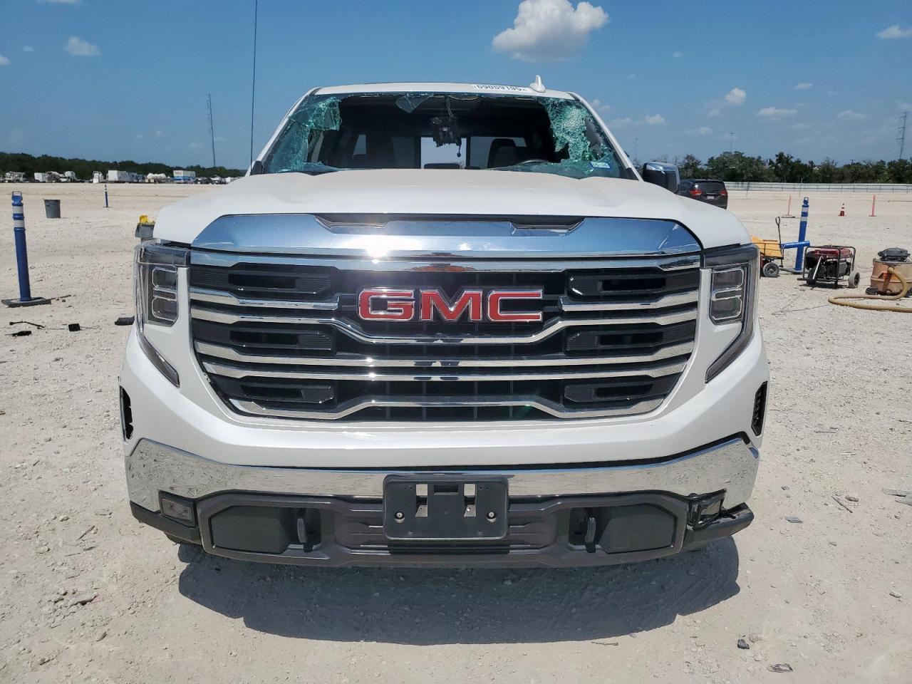 2023 GMC Sierra