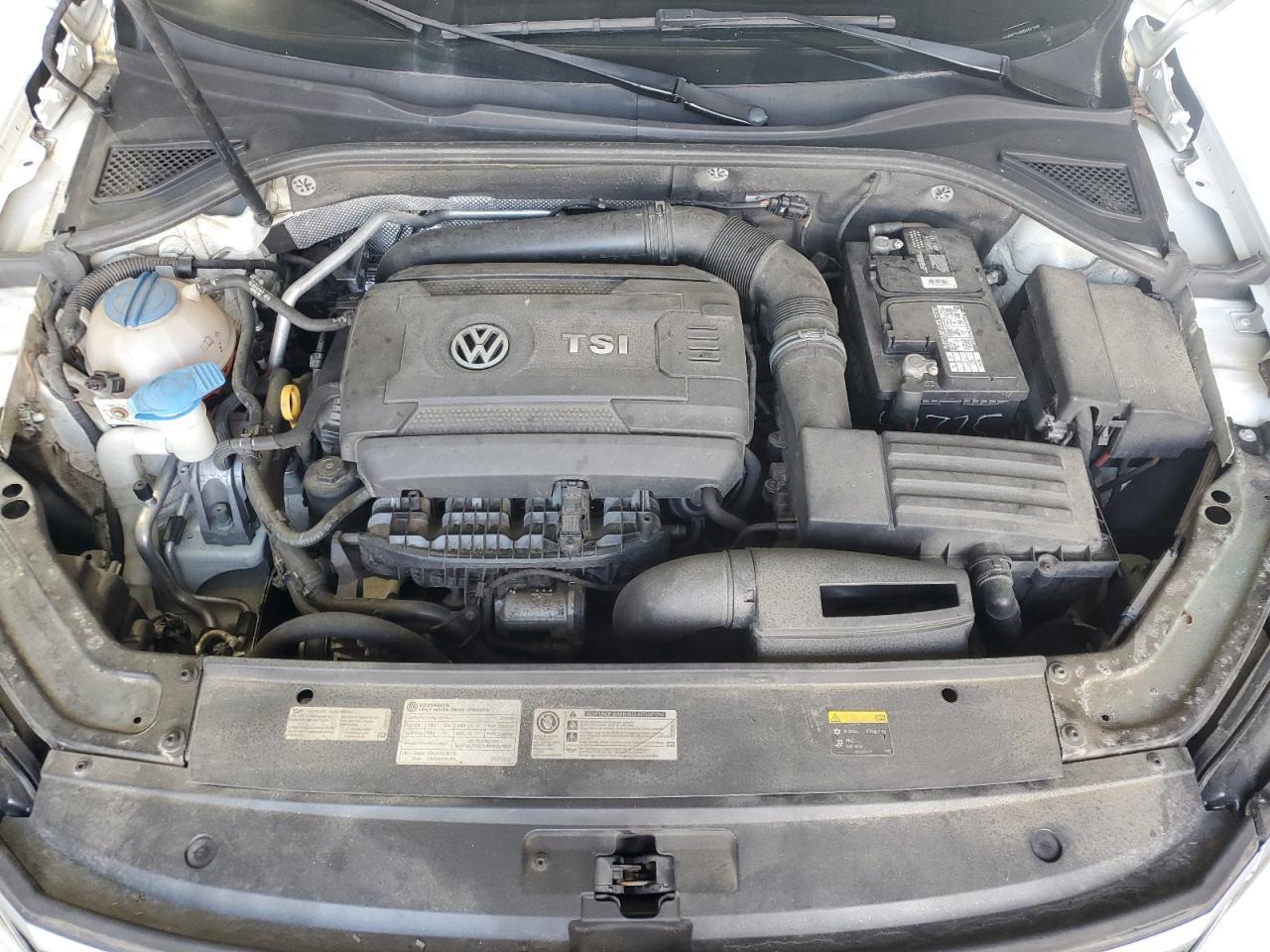 2016 VOLKSWAGEN Passat