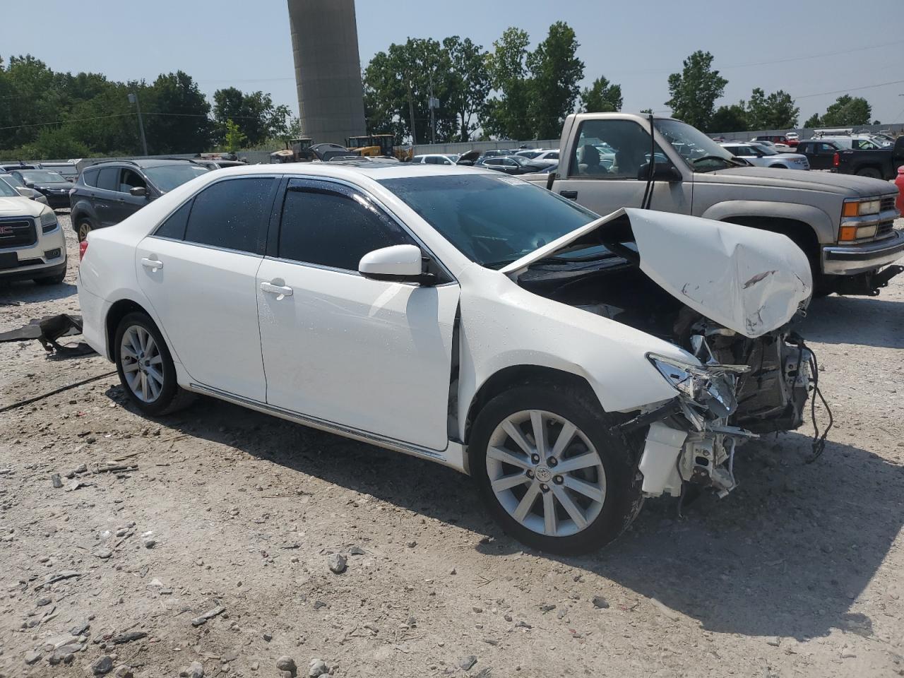 2014 TOYOTA CAMRY