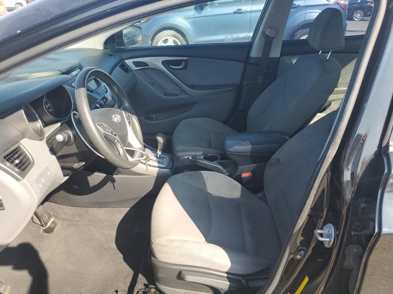 2012 HYUNDAI ELANTRA