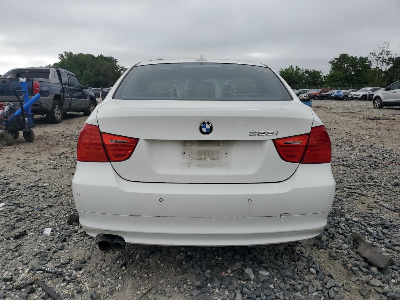2011 BMW 3 SERIES