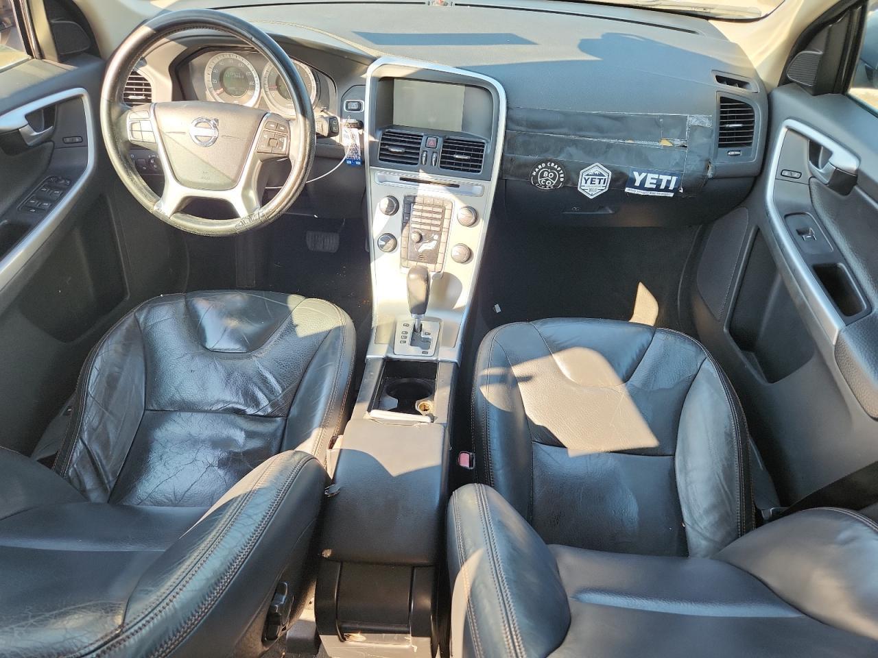 2011 VOLVO XC60
