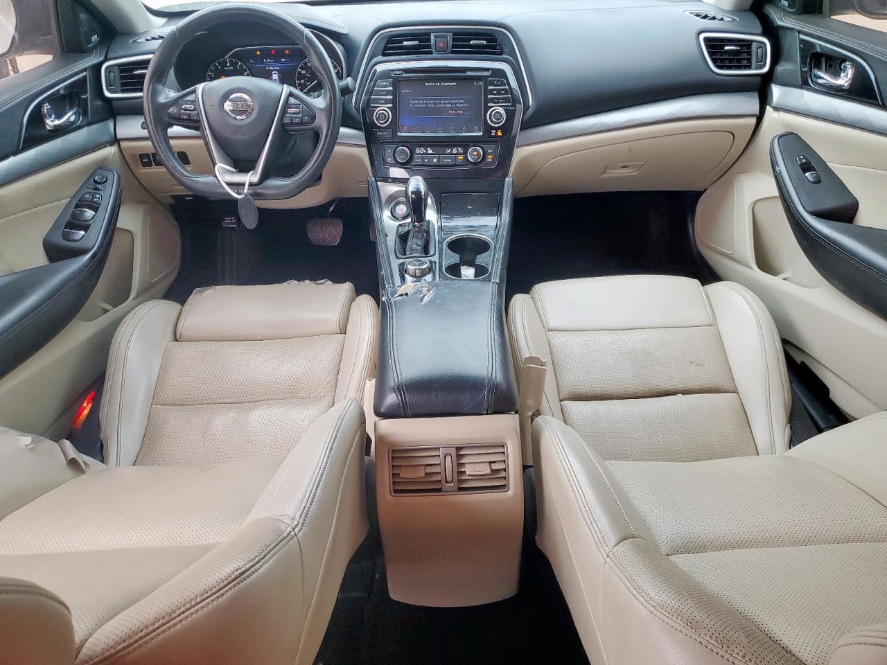 2017 NISSAN Maxima