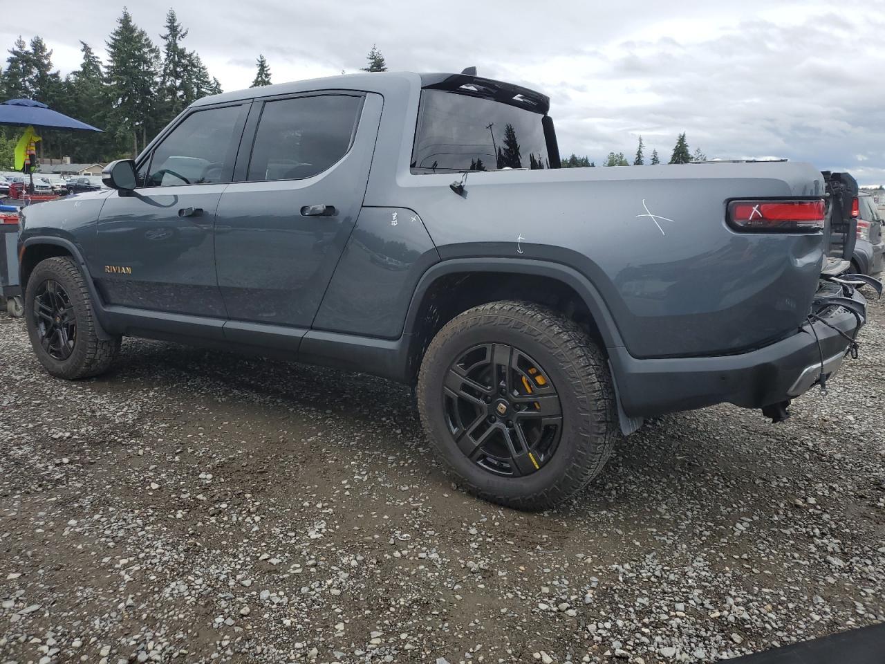 2023 RIVIAN R1t