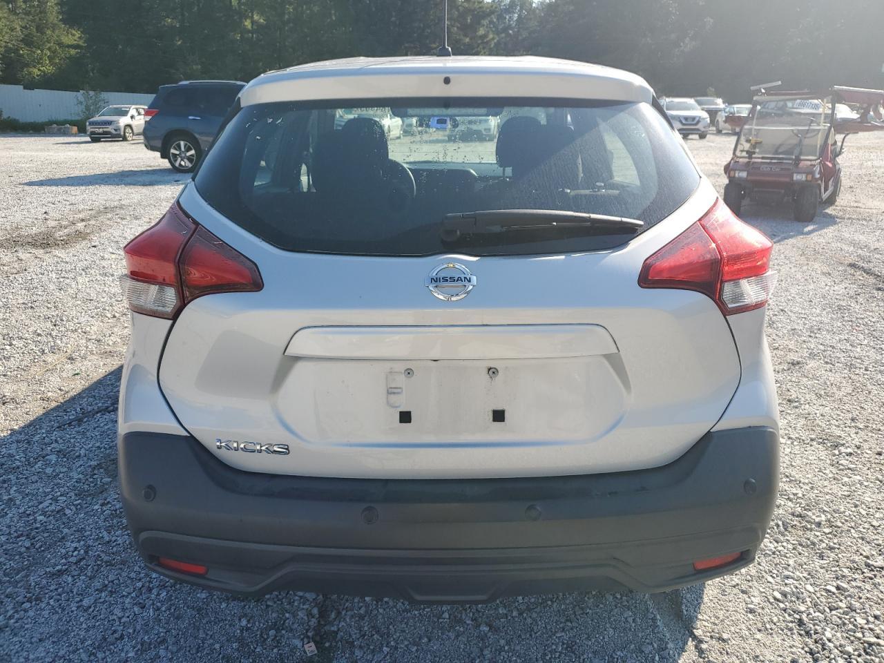 2020 NISSAN KICKS