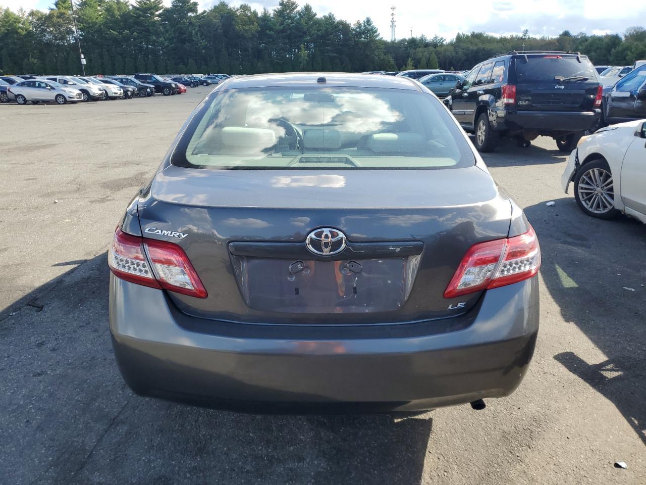 2011 TOYOTA CAMRY