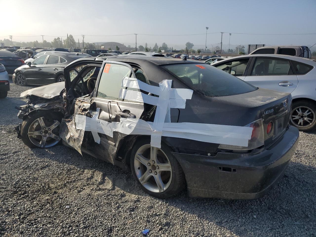 2001 LEXUS IS 300