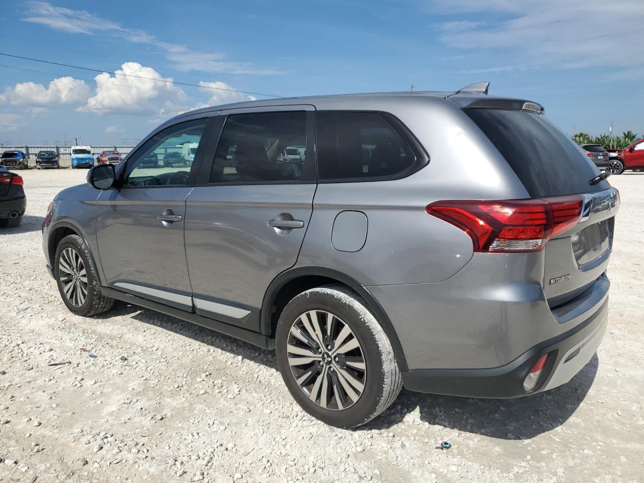 2019 MITSUBISHI outlander