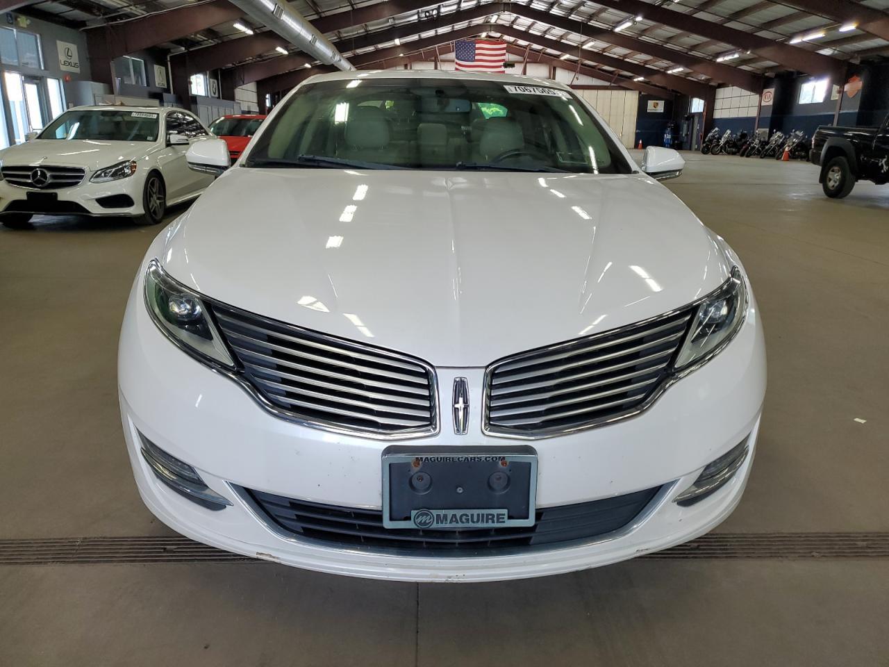 2016 LINCOLN MKZ