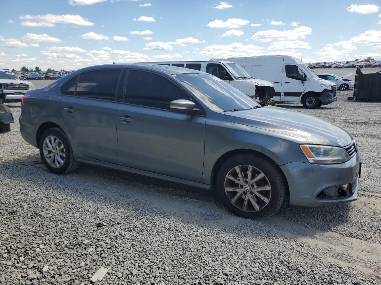 2011 VOLKSWAGEN JETTA