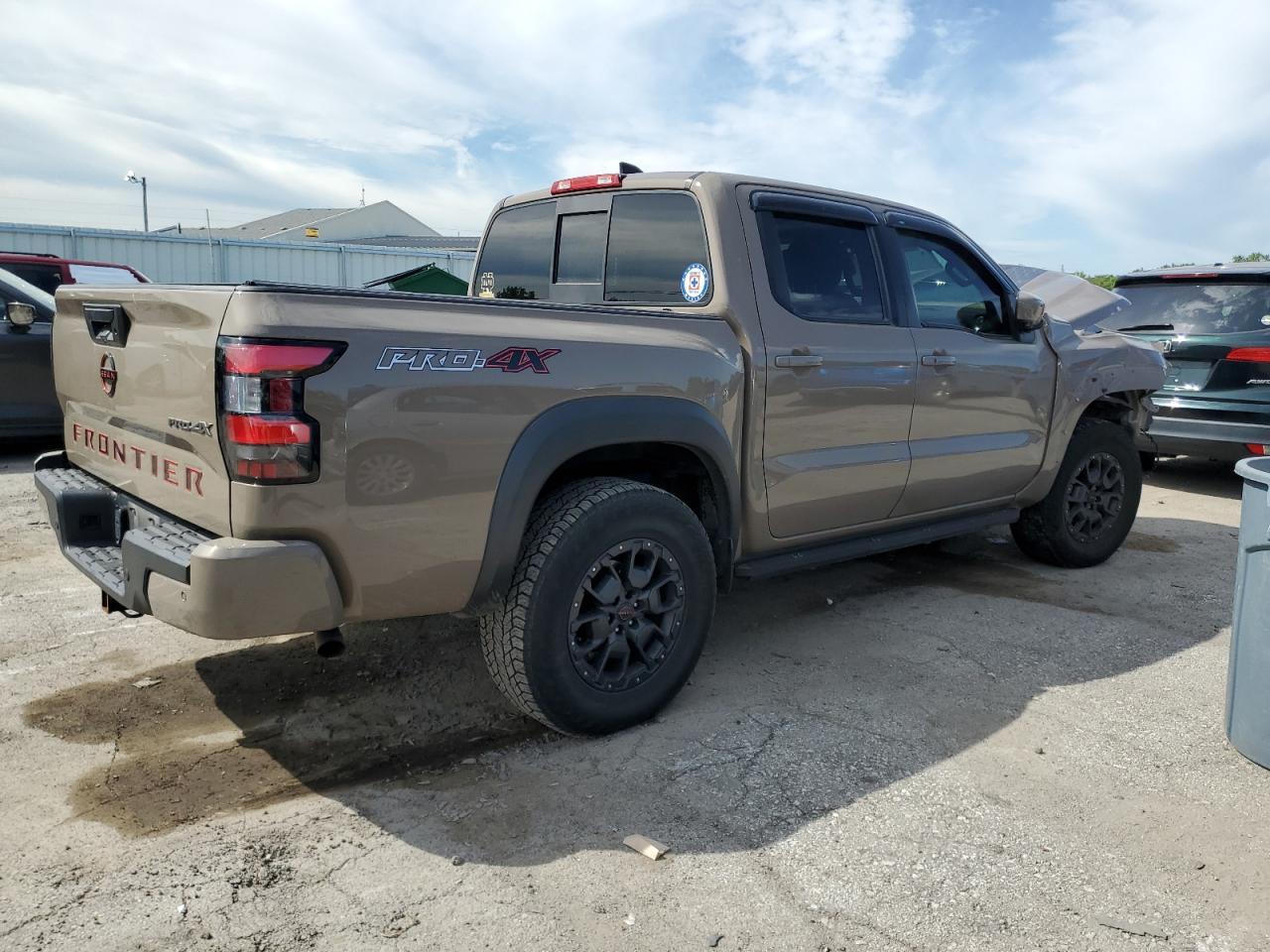 2022 NISSAN Frontier