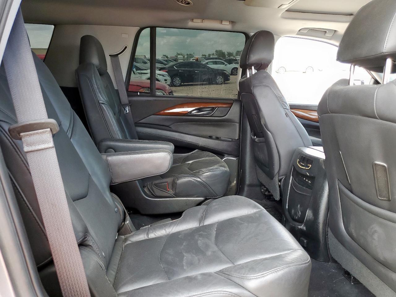 2018 CADILLAC ESCALADE