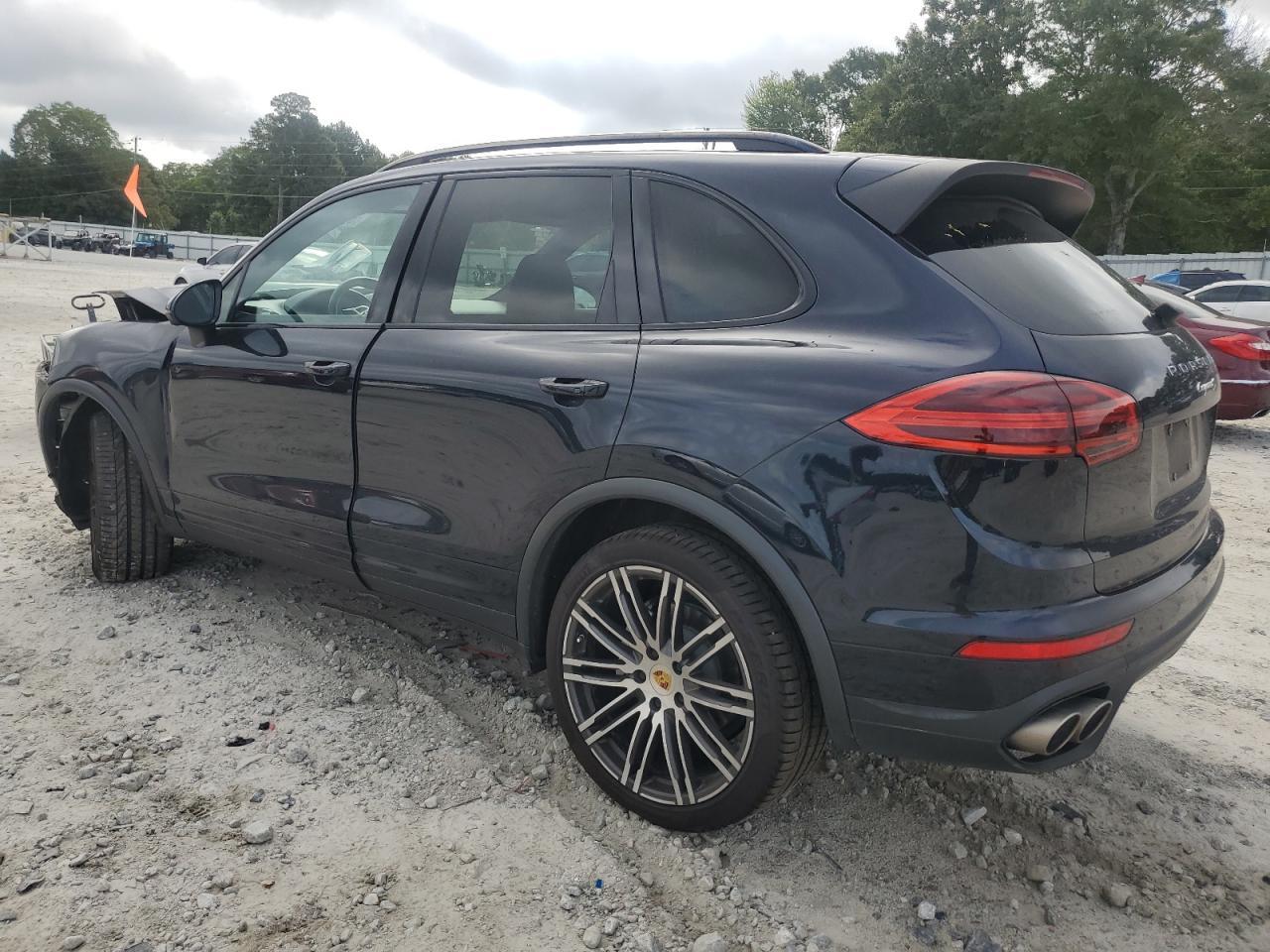 2016 PORSCHE CAYENNE