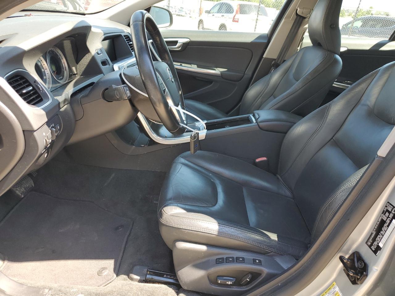 2013 VOLVO S60