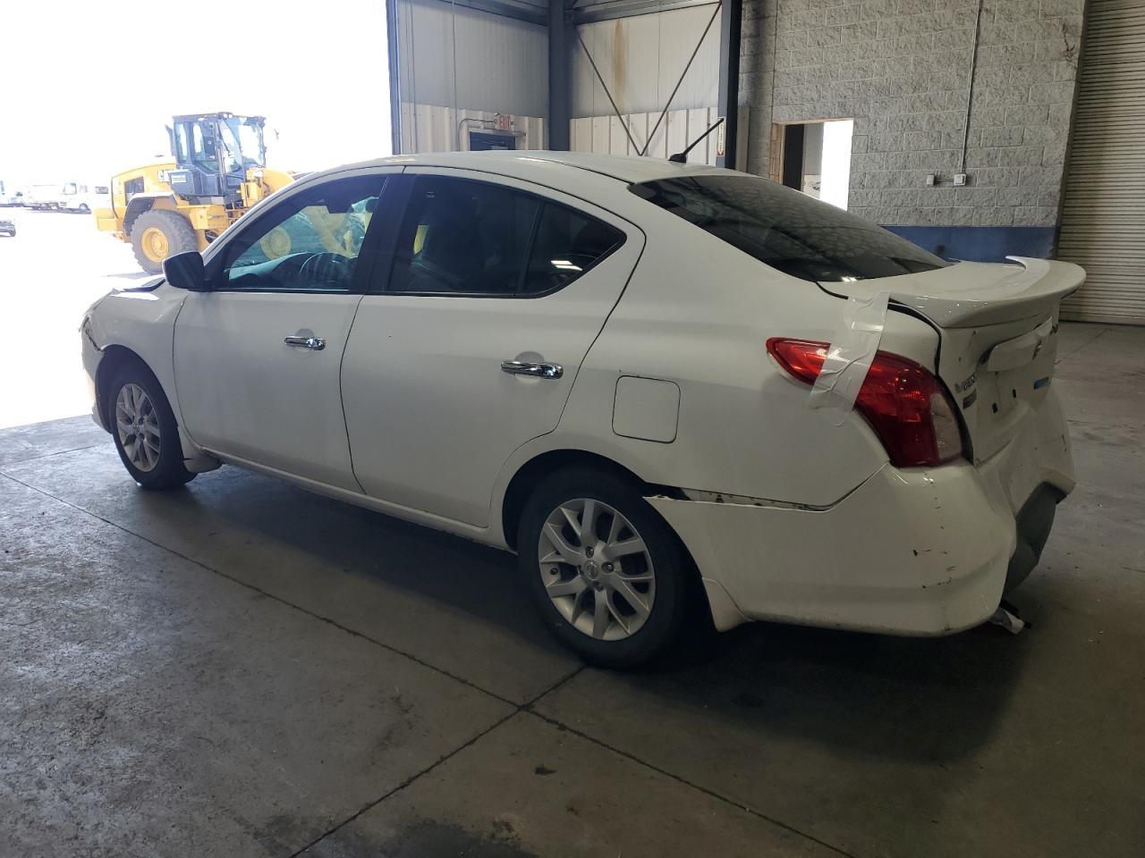 2015 NISSAN VERSA