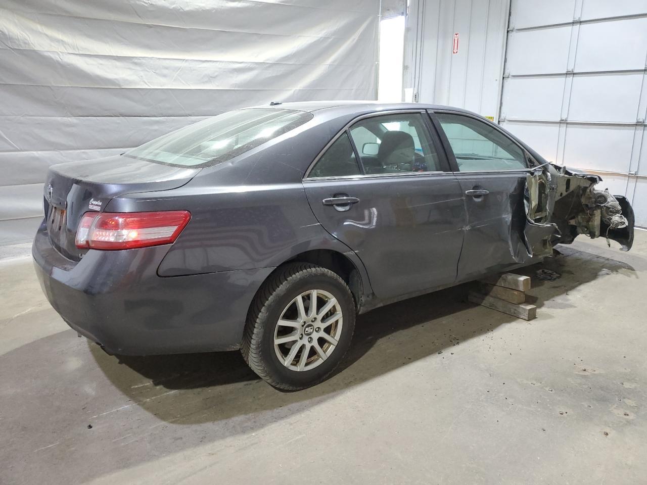 2010 TOYOTA CAMRY