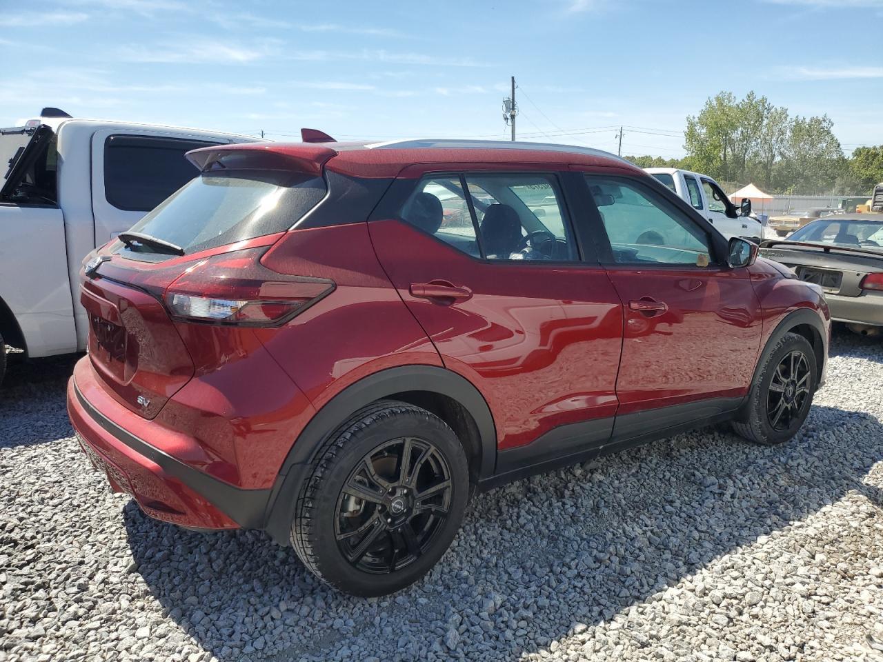 2022 NISSAN KICKS
