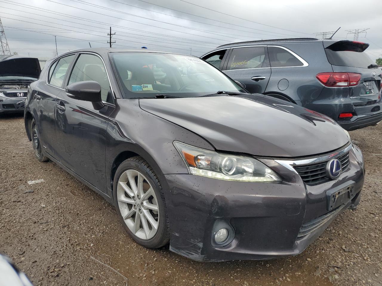 2013 LEXUS CT 200