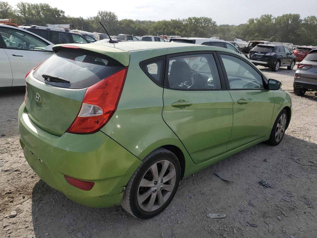 2012 HYUNDAI ACCENT