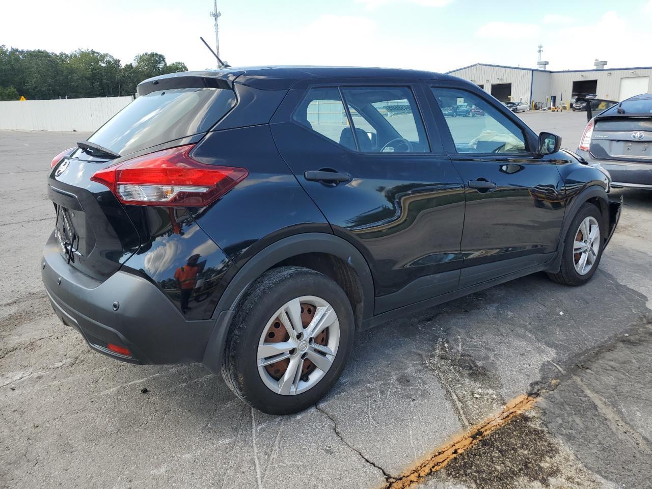 2020 NISSAN KICKS