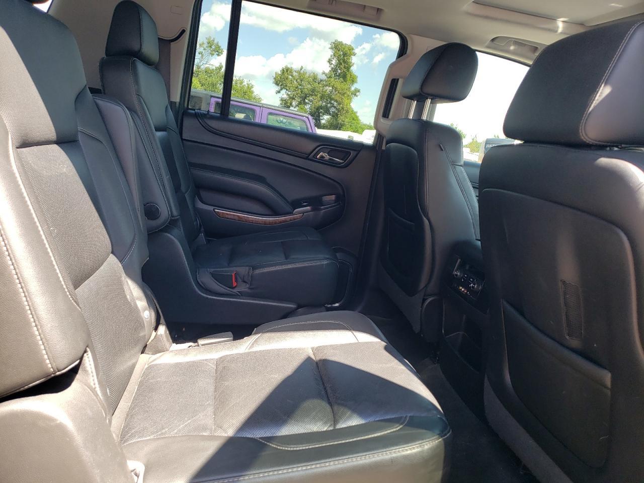 2016 CHEVROLET Suburban