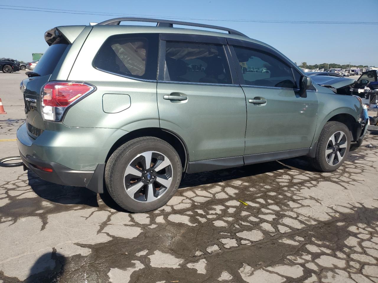 2017 SUBARU FORESTER