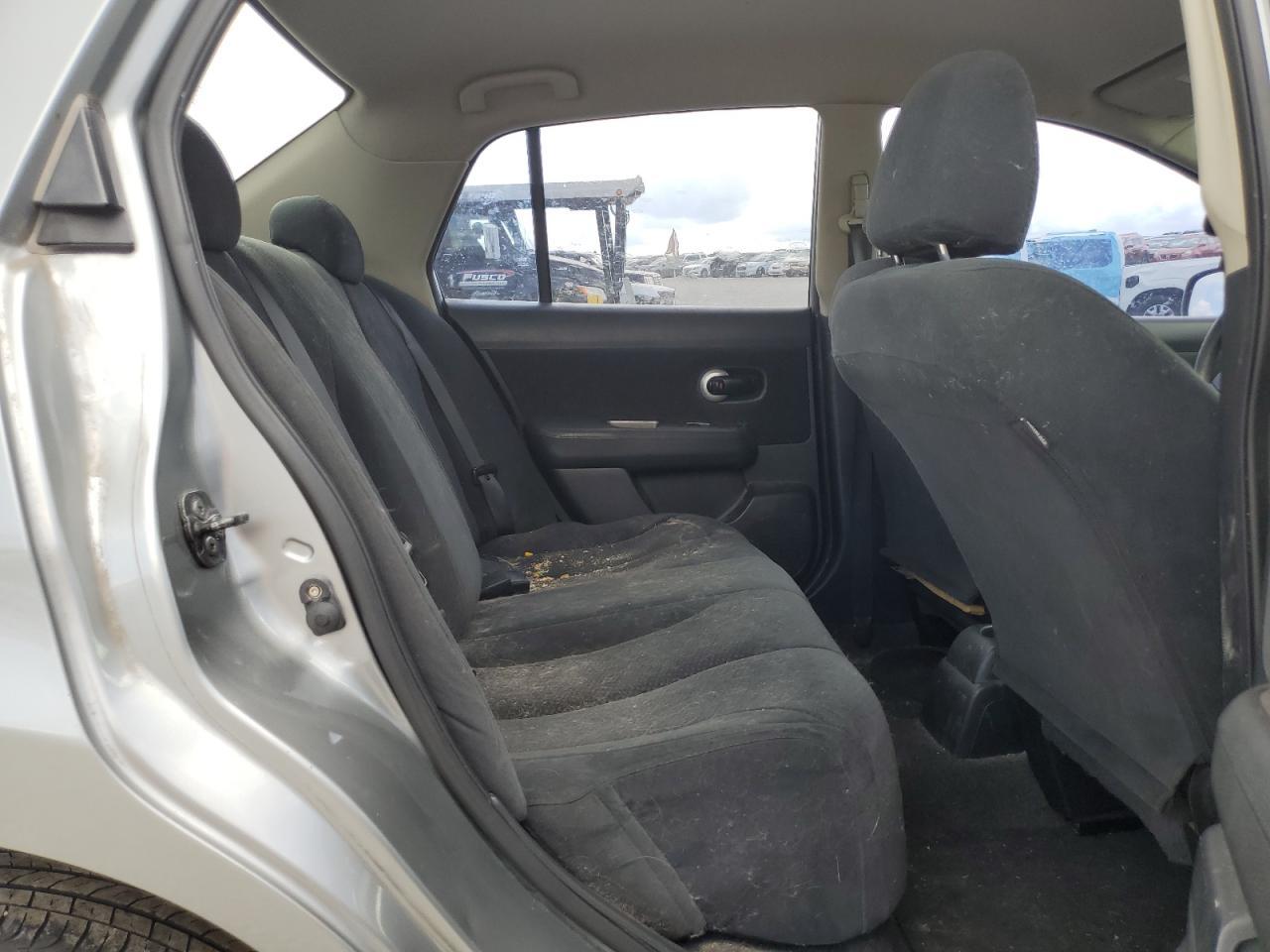 2011 NISSAN VERSA