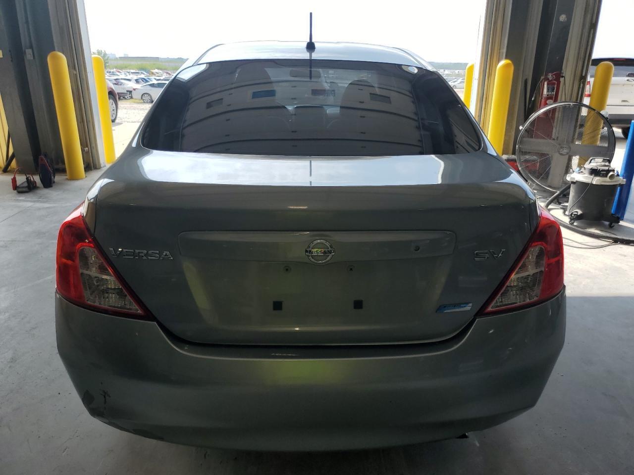 2012 NISSAN VERSA