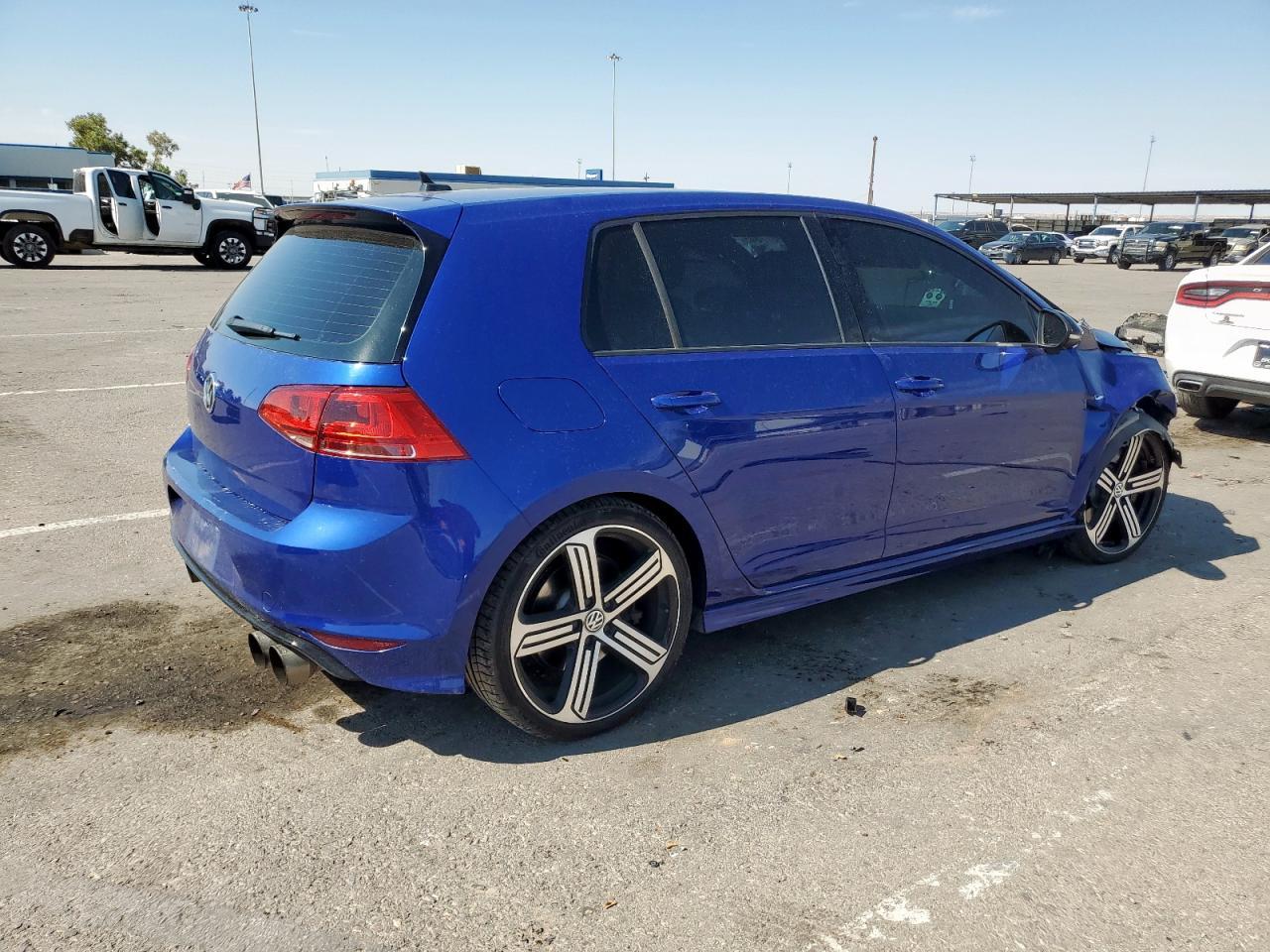2016 VOLKSWAGEN Golf R