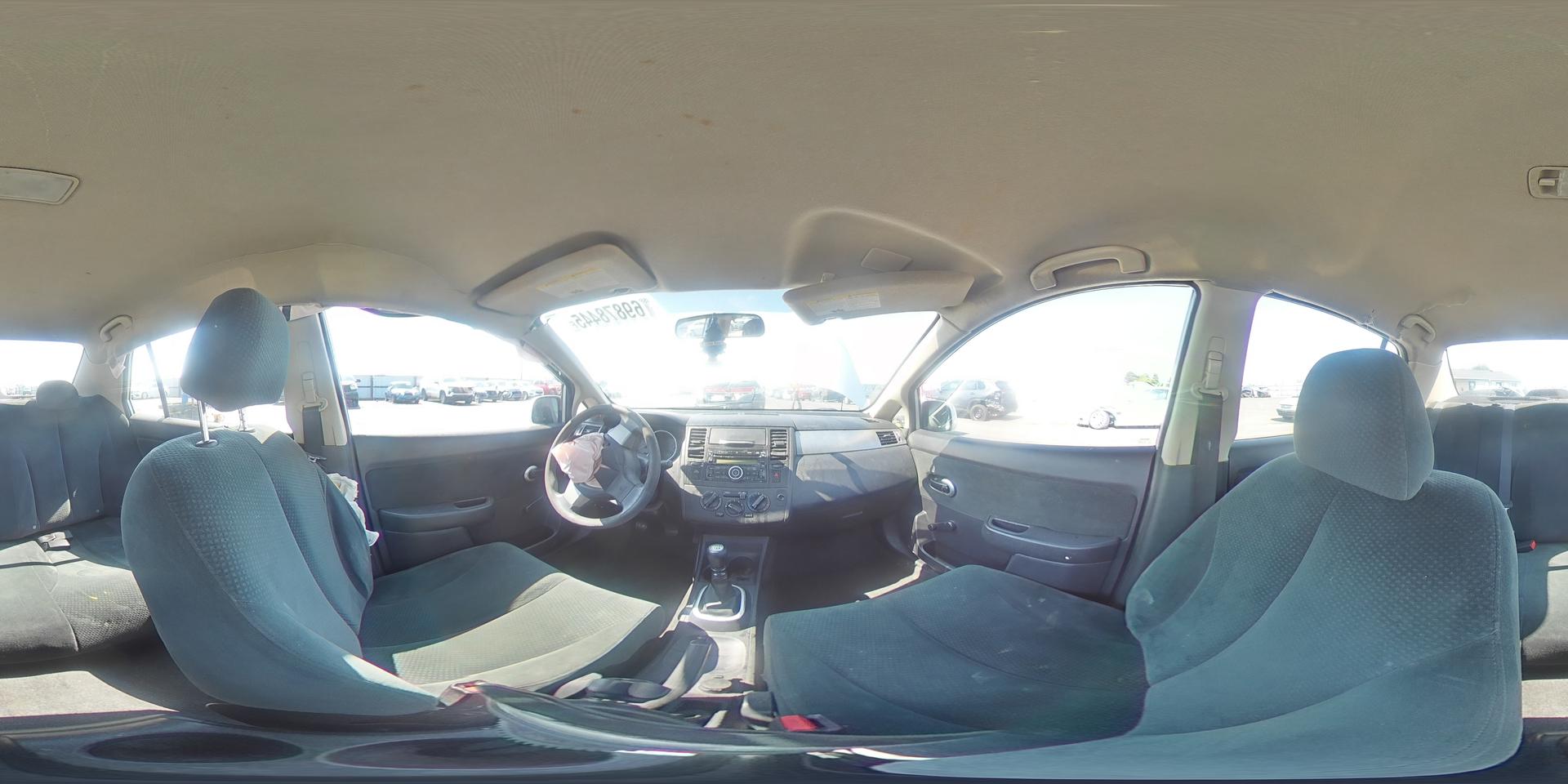 2011 NISSAN VERSA