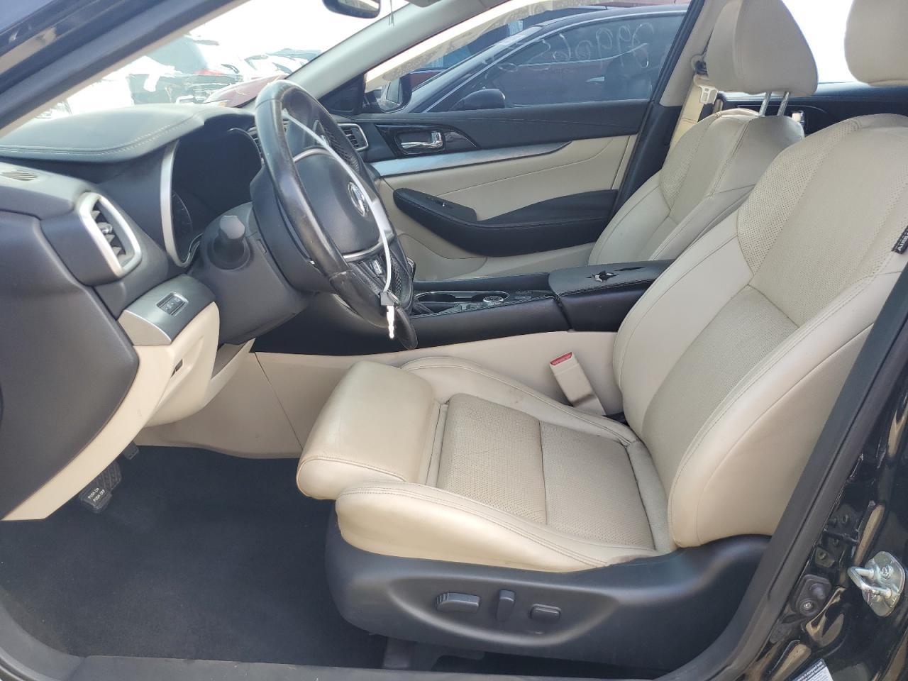 2016 NISSAN Maxima