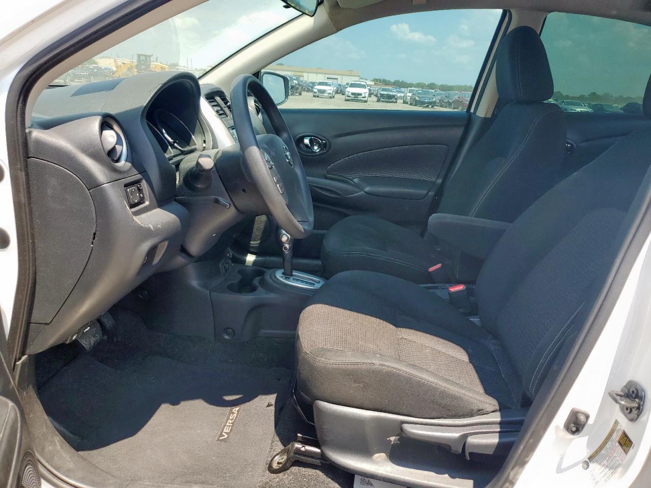 2019 NISSAN VERSA