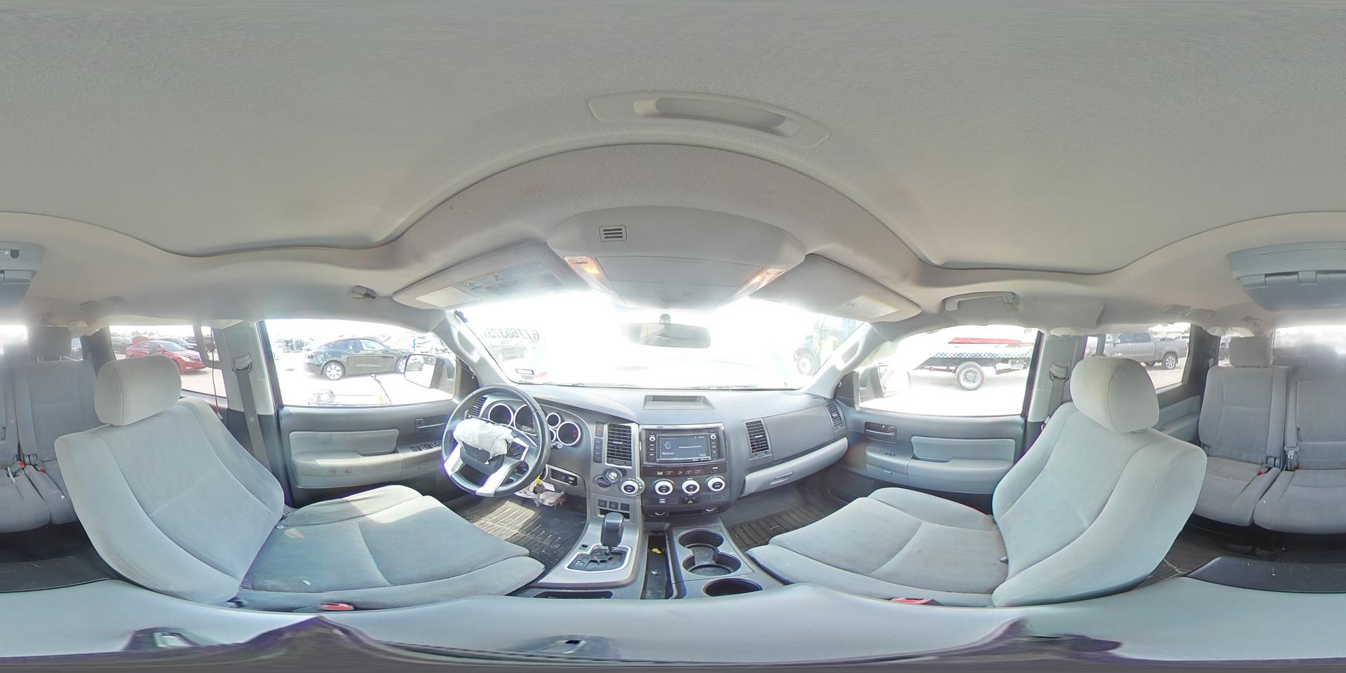 2016 TOYOTA Sequoia