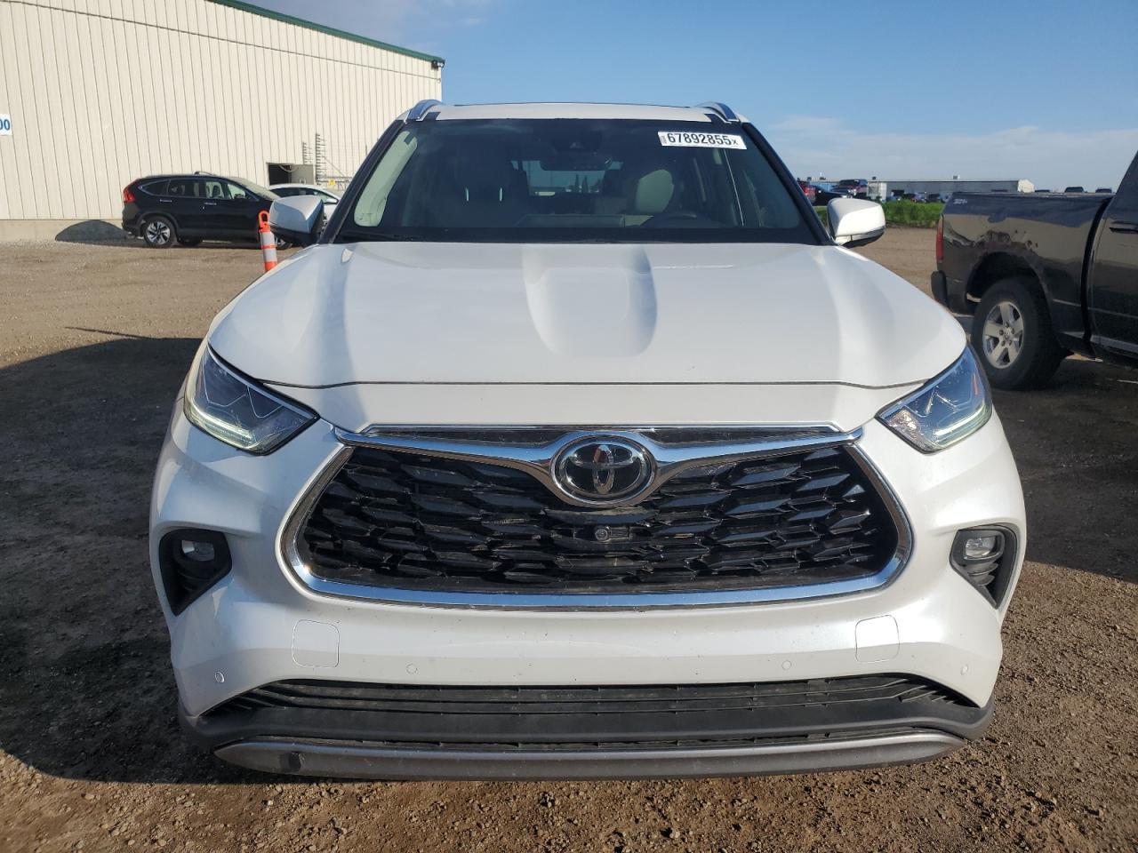 2022 TOYOTA HIGHLANDER