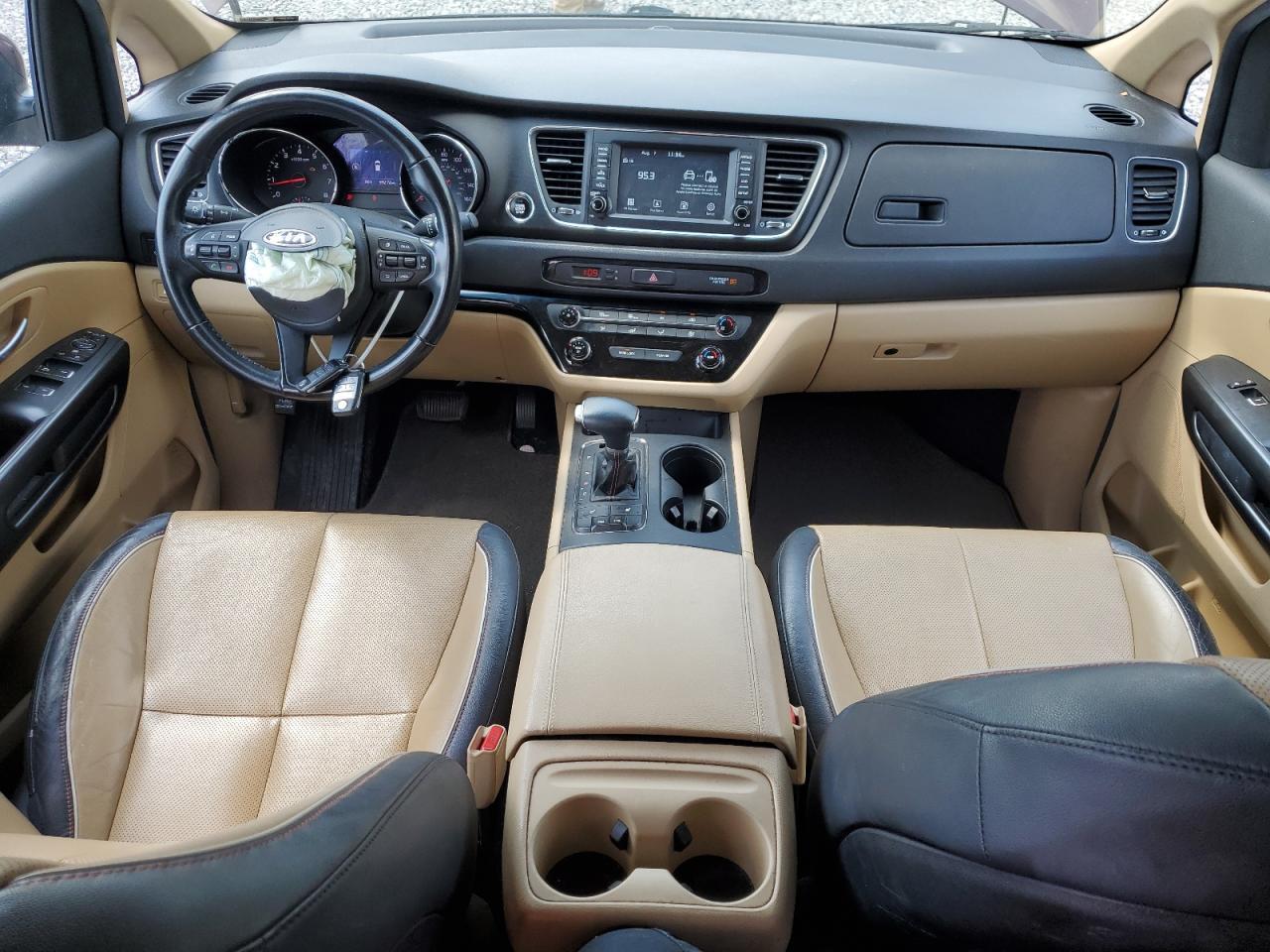 2017 KIA SEDONA