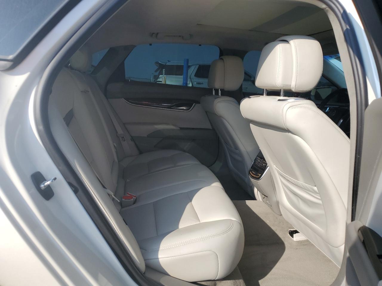 2013 CADILLAC XTS