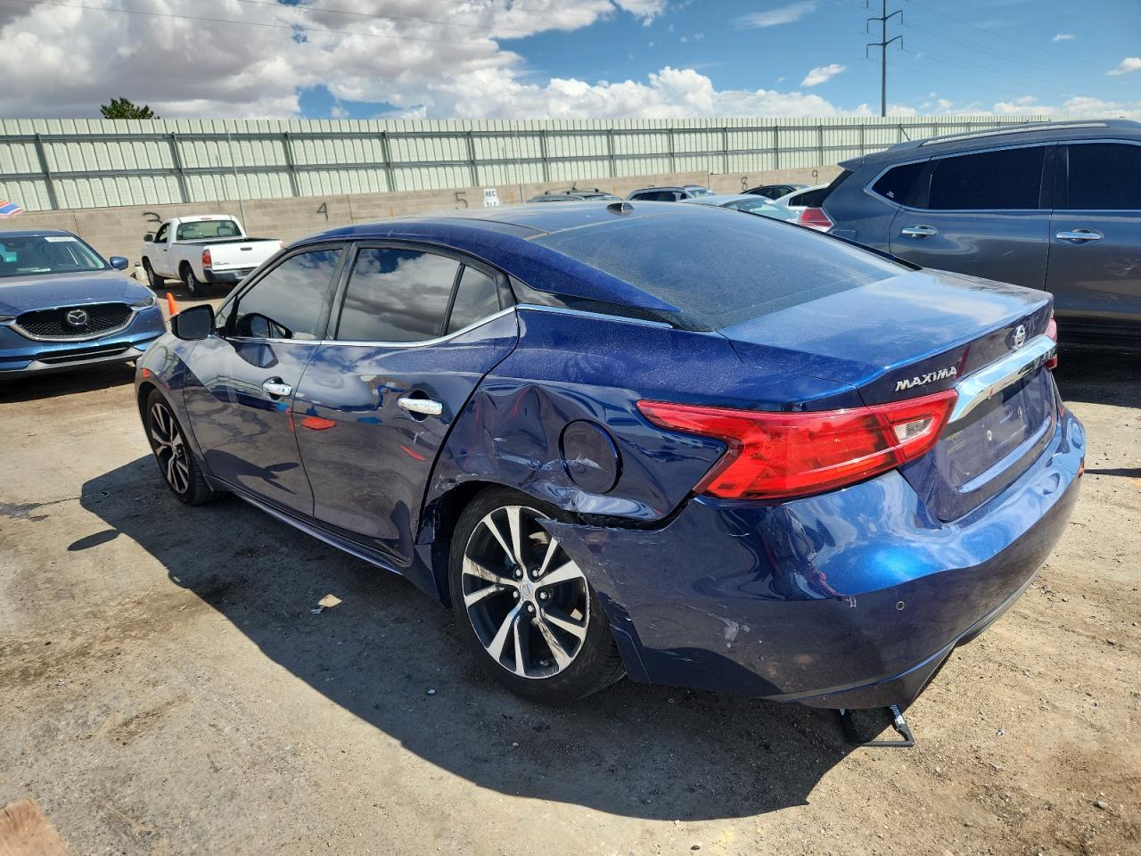 2017 NISSAN Maxima