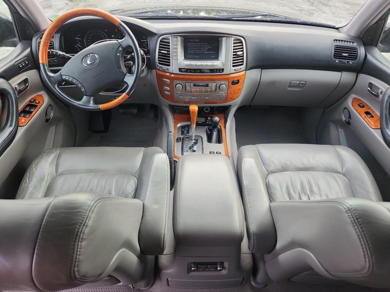 2004 LEXUS Lx