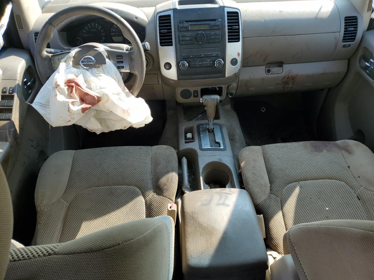 2011 NISSAN Frontier