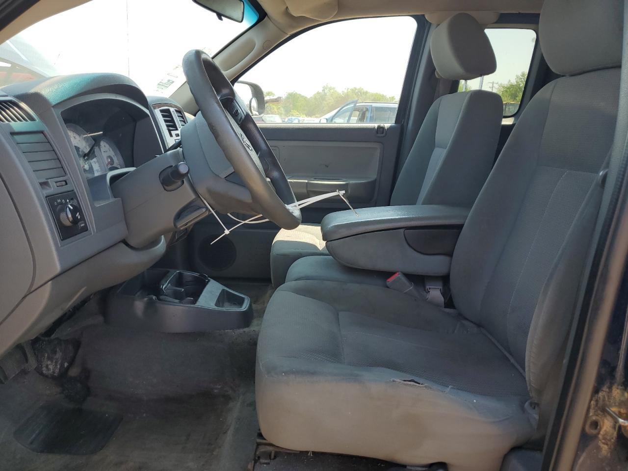 2005 DODGE Dakota