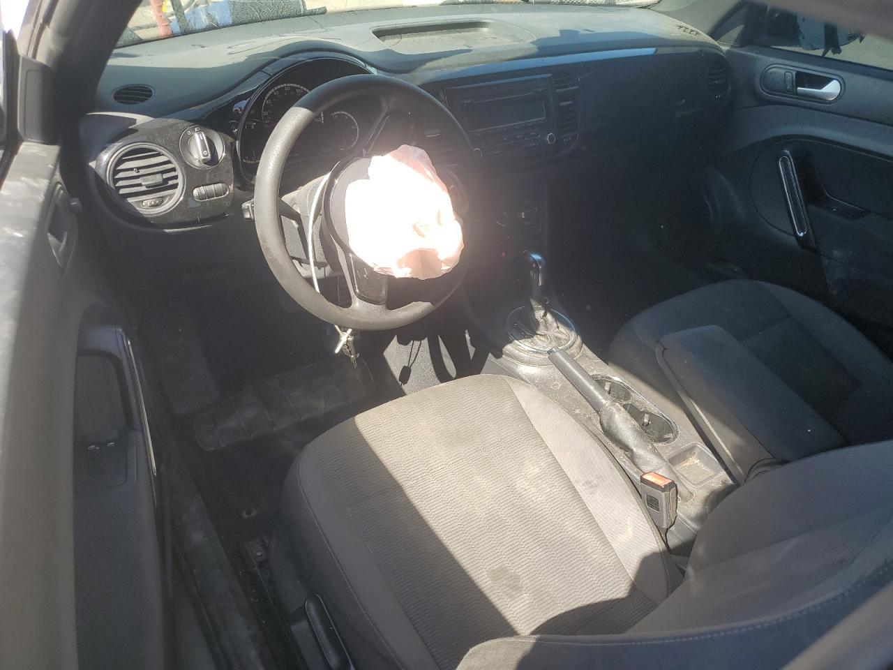 2014 VOLKSWAGEN Beetle