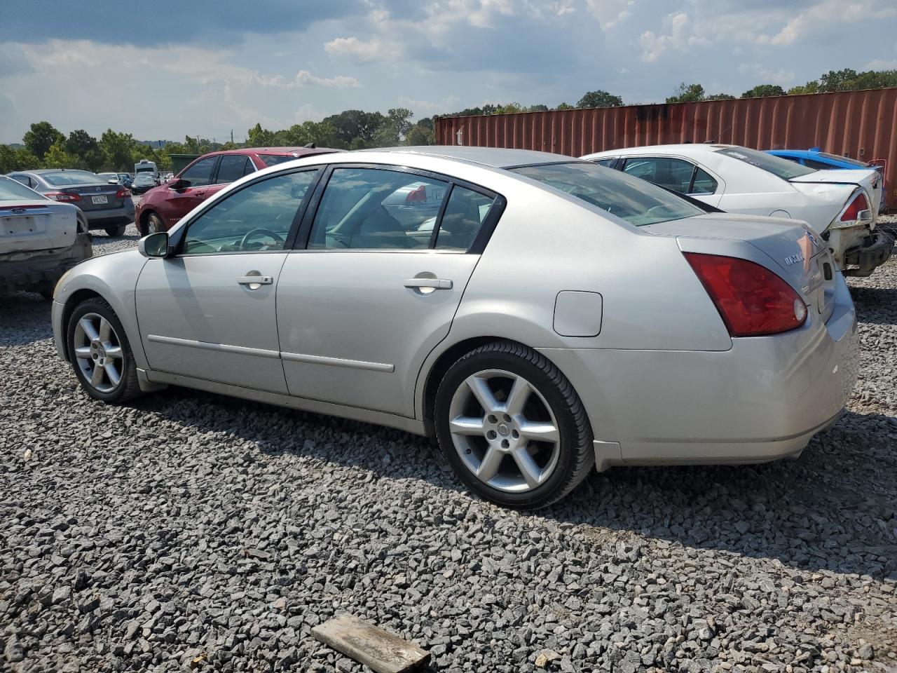2004 NISSAN Maxima
